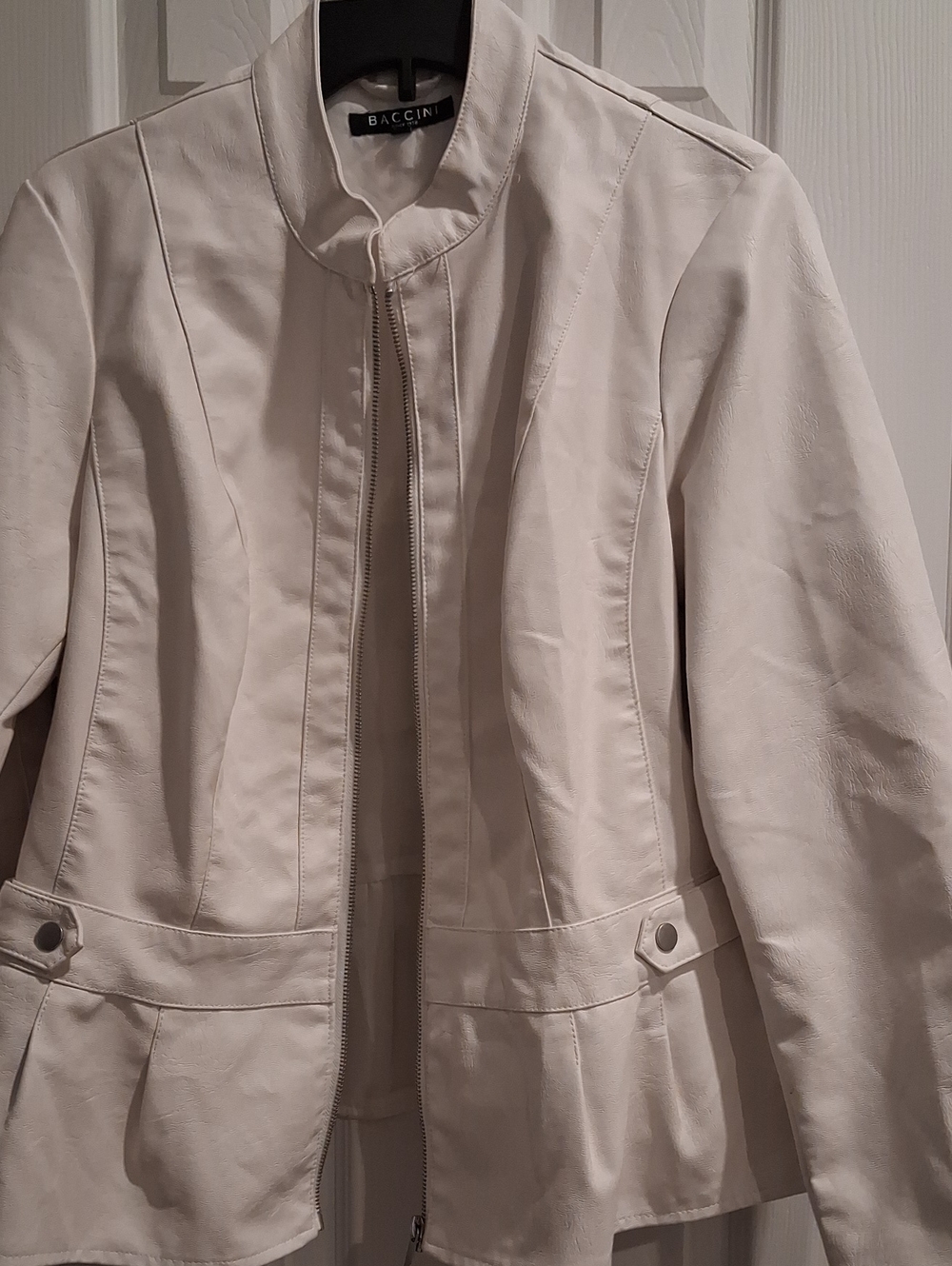 Baccini Women's Cream Zip-Front Leather Jacket